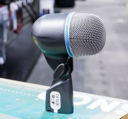 Shure - Beta 52A Kick Drum/Bass Microphone 2